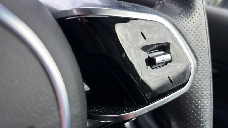 Jaguar E-Pace 2.0 D200 R-Dynamic SE 5dr Auto Diesel Estate